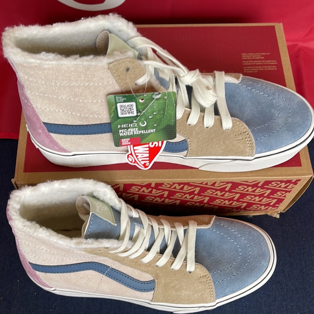 Vans Men’s Sk8-Hi Tapered
Pig Suede/Sherpa Multi Co
VN0A7Q5PMUL Platforms - Picture 4 of 16